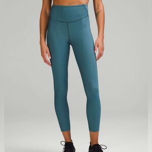 Lululemon Base Pace High-Rise Tight 25" Two-Tone Ribbed
Green Blue Chill Size 4